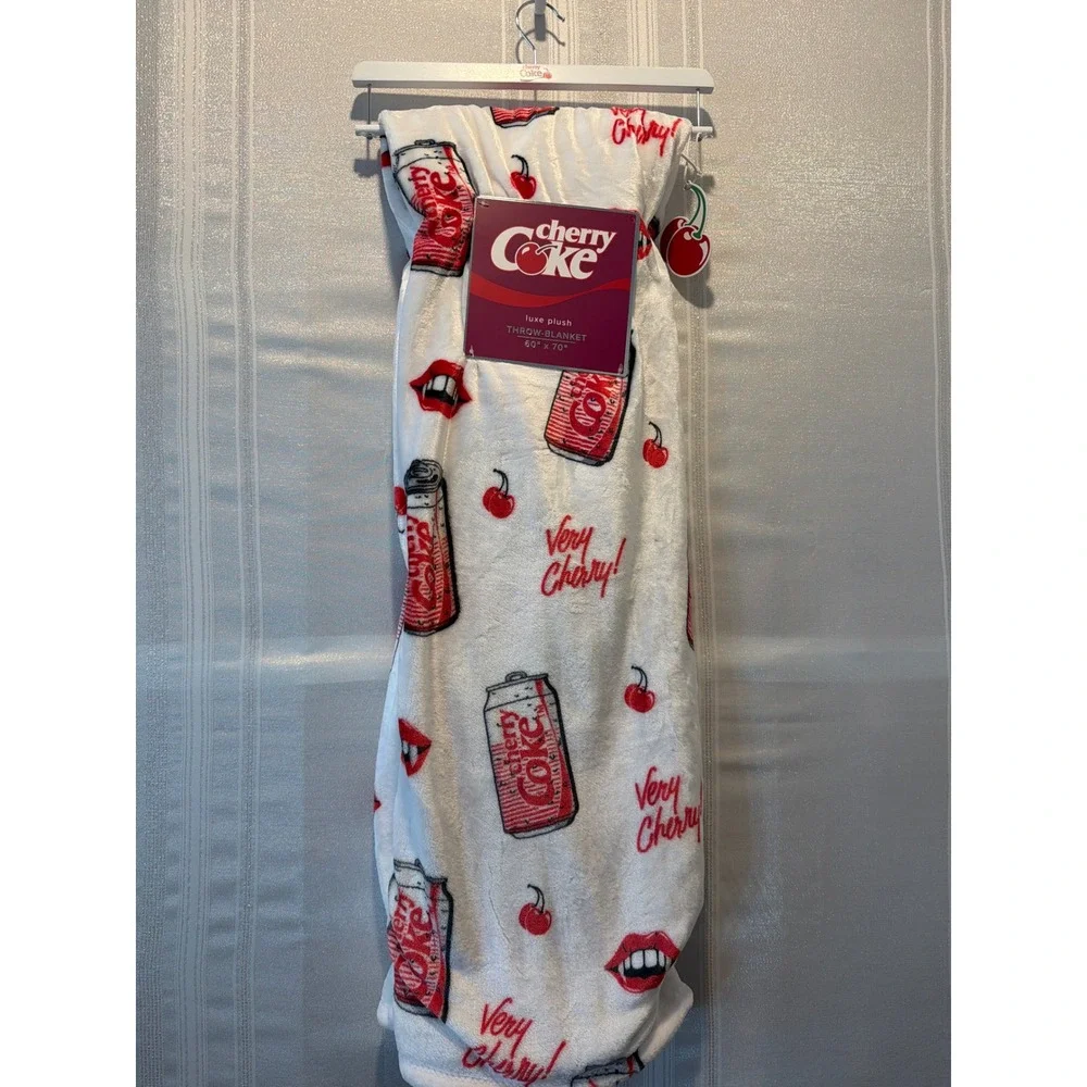 Cherry Coke Halloween Throw Blanket Vampire Lips & Cherries 60 x 70 💋🍒 NWT